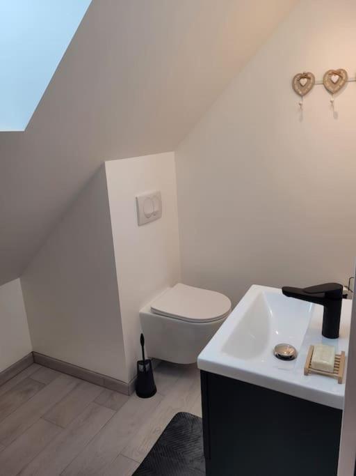 Appartement Proche Circuit Change  Bagian luar foto