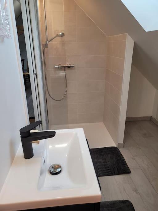 Appartement Proche Circuit Change  Bagian luar foto