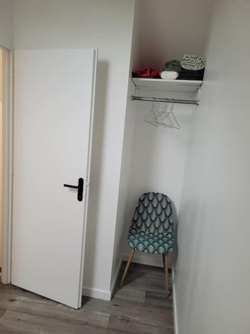 Appartement Proche Circuit Change  Bagian luar foto